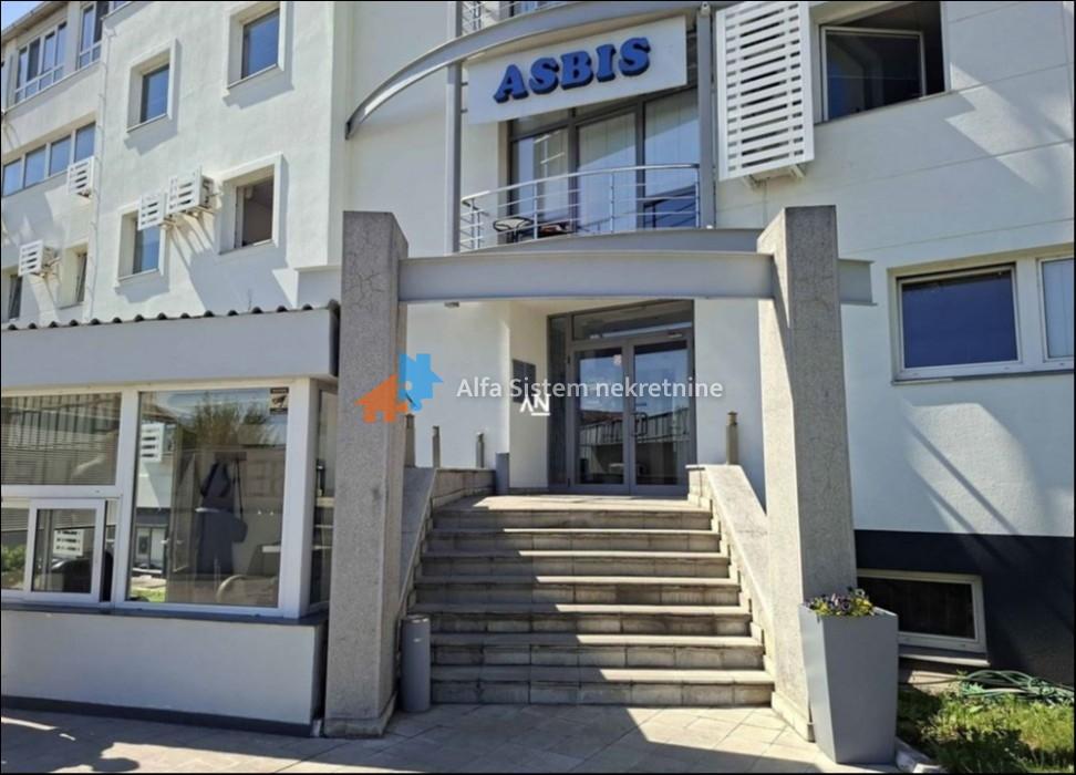 Izdavanje: Poslovni prostor 216 m², Zemun – Beograd