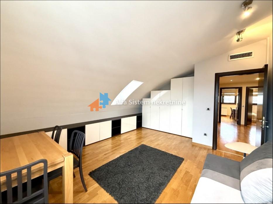 Izdavanje: Petosoban stan 160 m², Vračar – Beograd