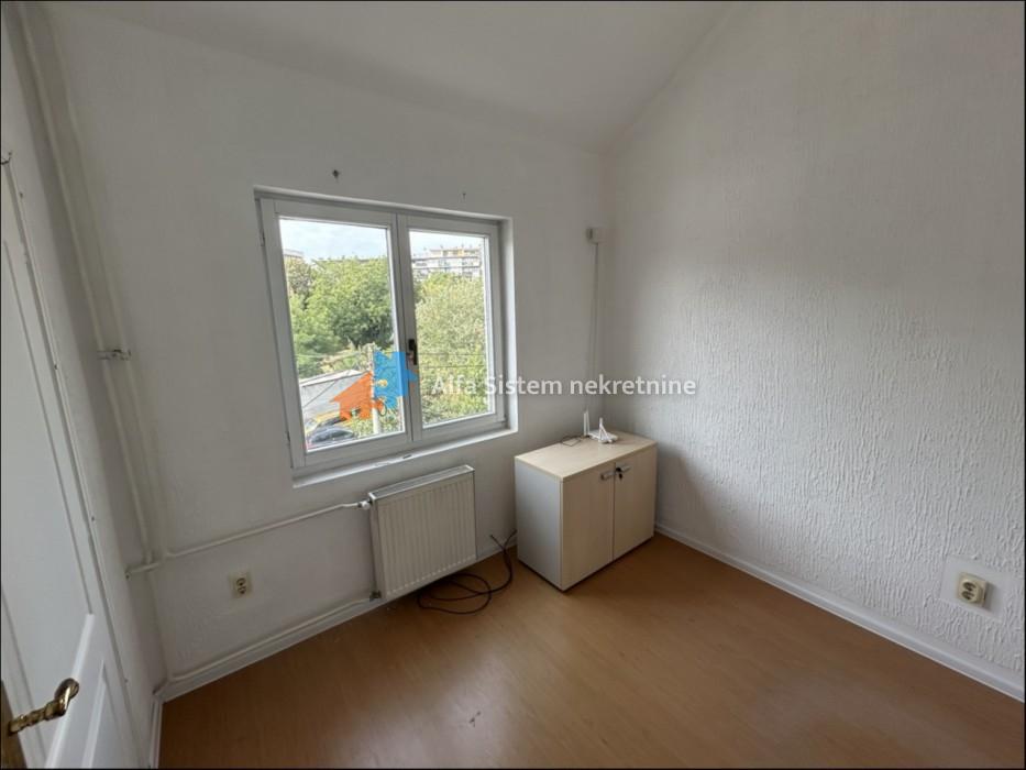 Izdavanje: Petosoban stan 176 m², Voždovac – Beograd