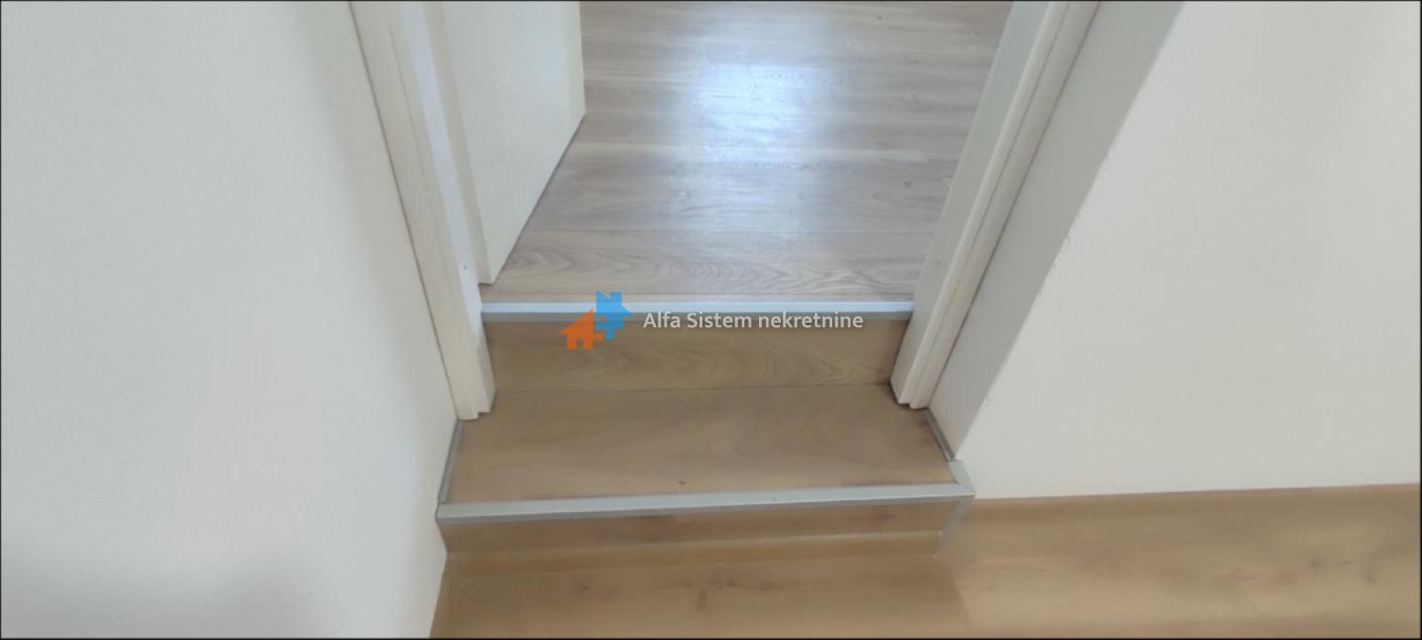 Izdavanje: Poslovni prostor 120 m², Zvezdara – Beograd Izdavanje: Poslovni prostor 120 m², Zvezdara – Beograd