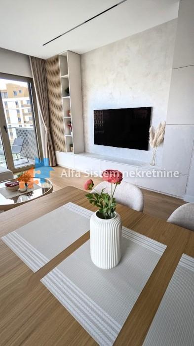 Izdavanje: Trosoban stan 73 m², Beograd na vodi – Beograd