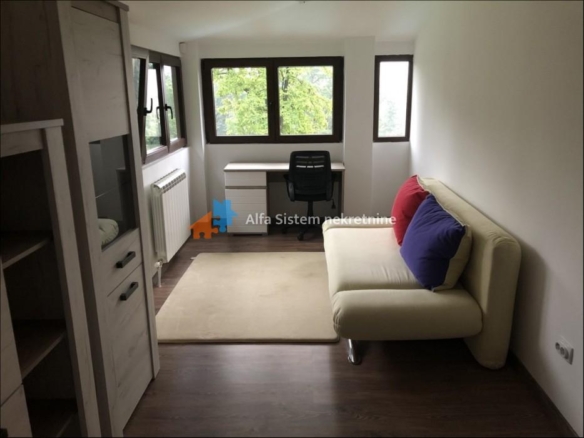 Izdavanje: Kuća 180 m², Zvezdara – Beograd