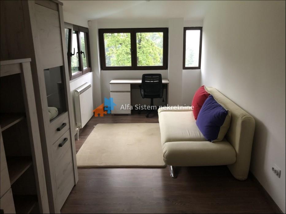 Izdavanje: Kuća 180 m², Zvezdara – Beograd