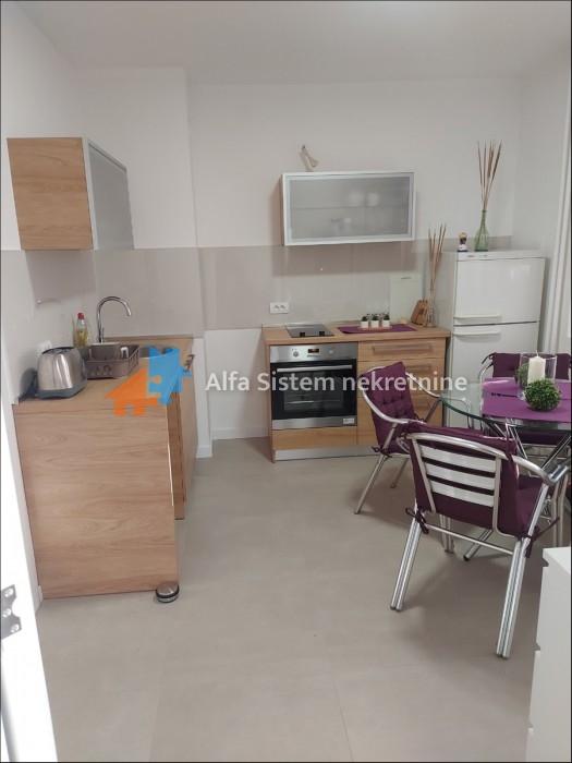 Izdavanje: Dvosoban stan 65 m², Vračar – Beograd