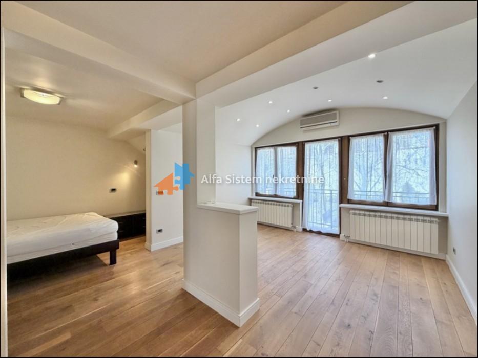 Izdavanje: Kuća 300 m², Banovo brdo – Beograd