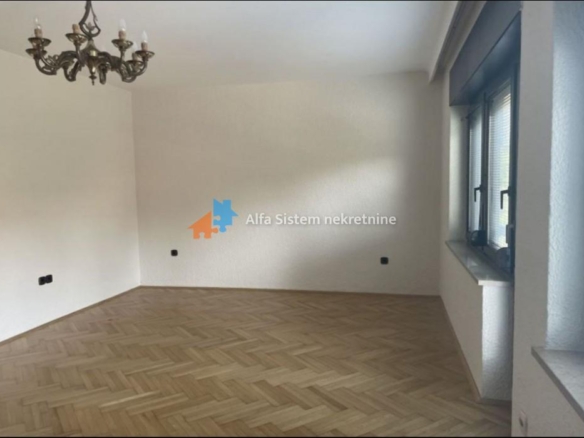 Izdavanje: Kuća 360 m², Voždovac – Beograd