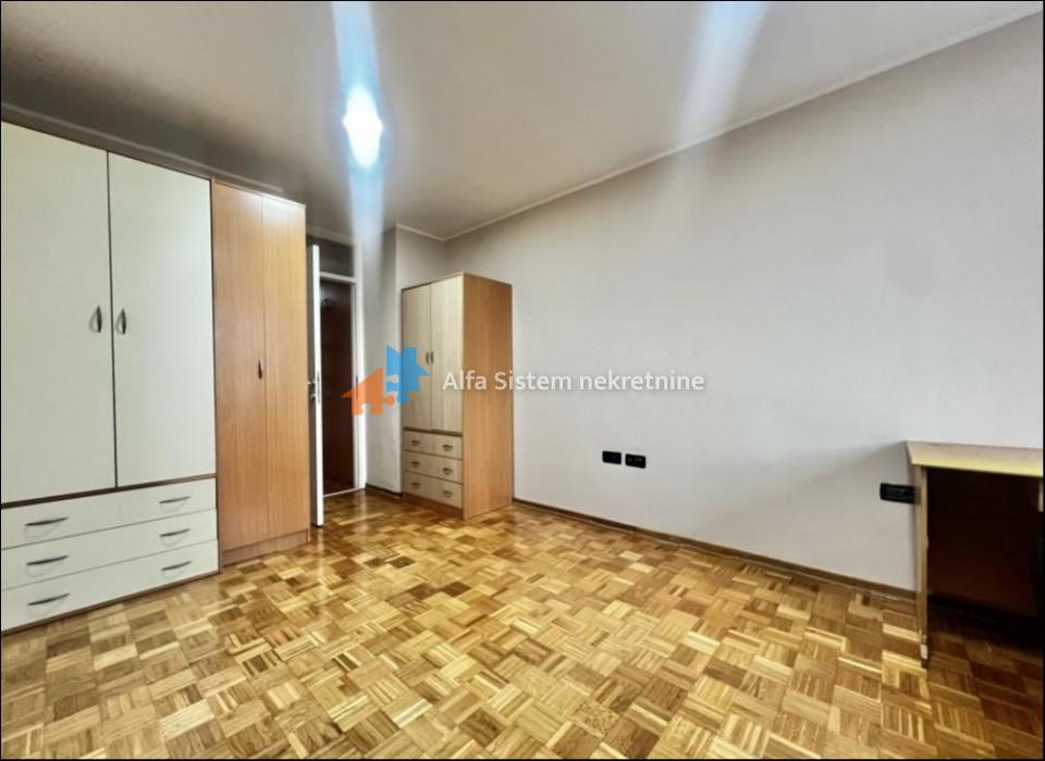 Izdavanje: Trosoban stan 84 m², Zvezdara – Beograd