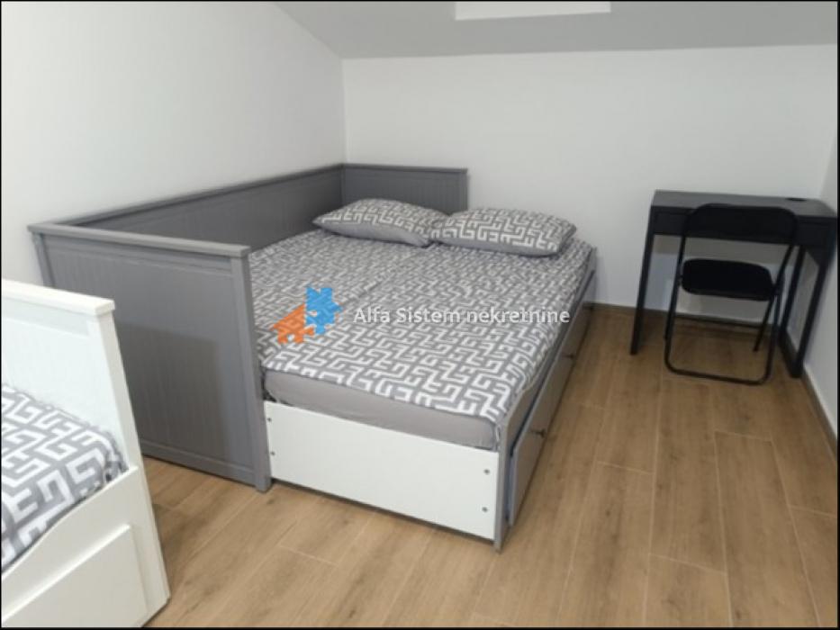 Izdavanje: Trosoban stan 77 m², Savski venac – Beograd
