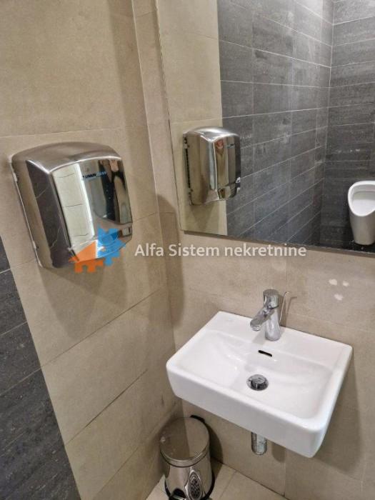 Izdavanje: Poslovni prostor 216 m², Savski venac – Beograd