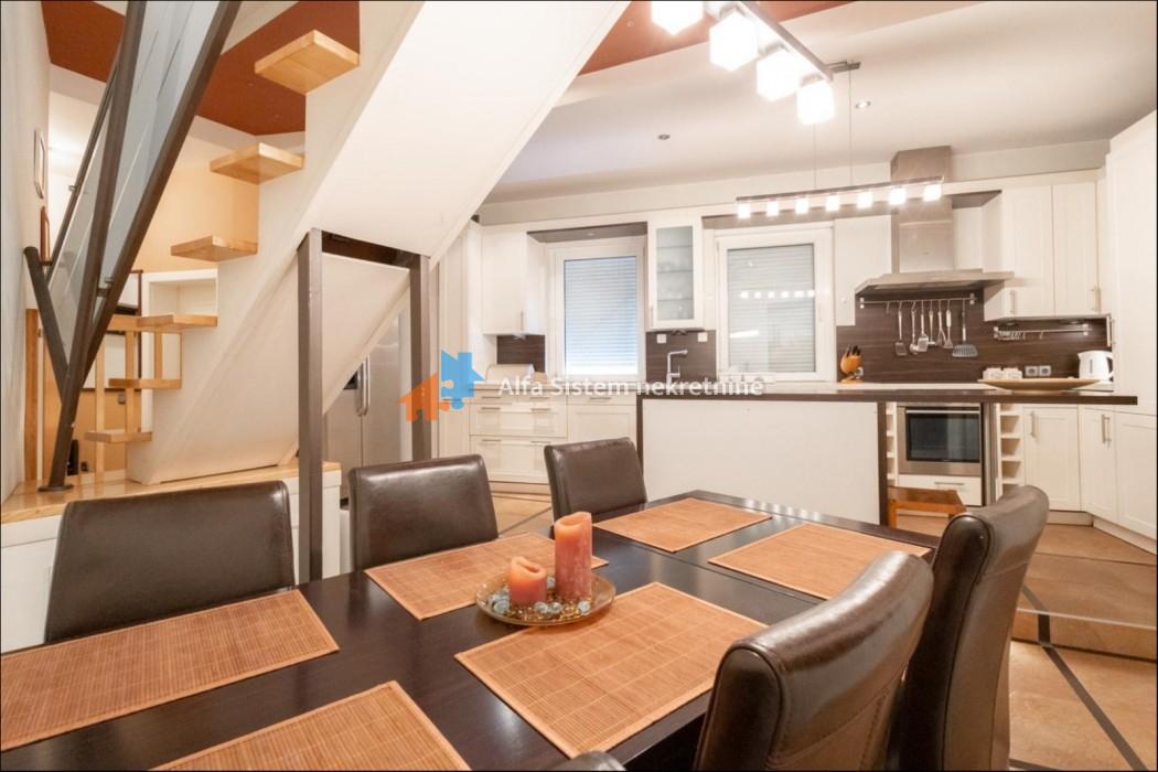 Izdavanje: Četvorosoban stan 140 m², Stari grad – Beograd