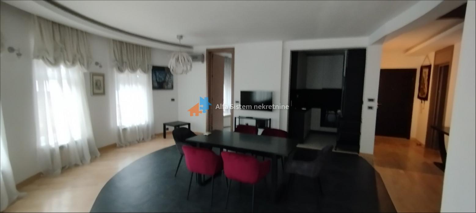 Izdavanje: Četvorosoban stan 150 m², Savski venac – Beograd Izdavanje: Četvorosoban stan 150 m², Savski venac – Beograd