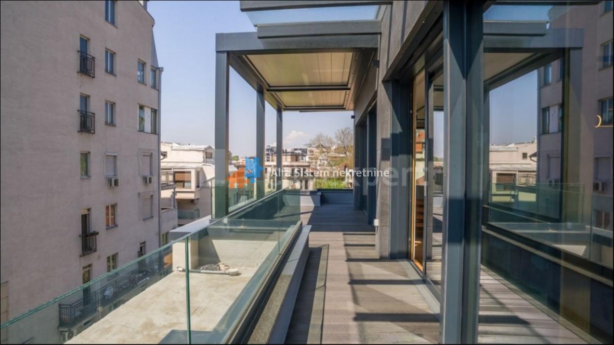 Izdavanje: Trosoban stan 140 m², Vračar – Beograd Izdavanje: Trosoban stan 140 m², Vračar – Beograd