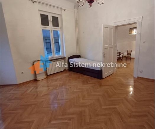 Izdavanje: Trosoban stan 95 m², Palilula – Beograd