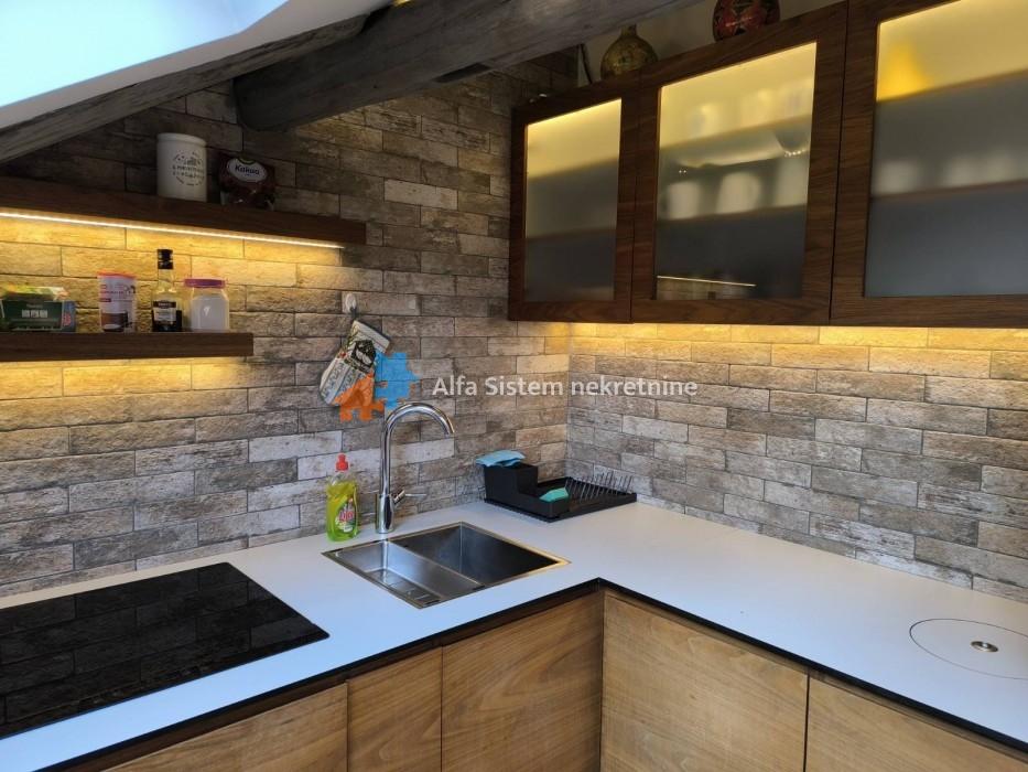 Izdavanje: Četvorosoban stan 108 m², Savski venac – Beograd