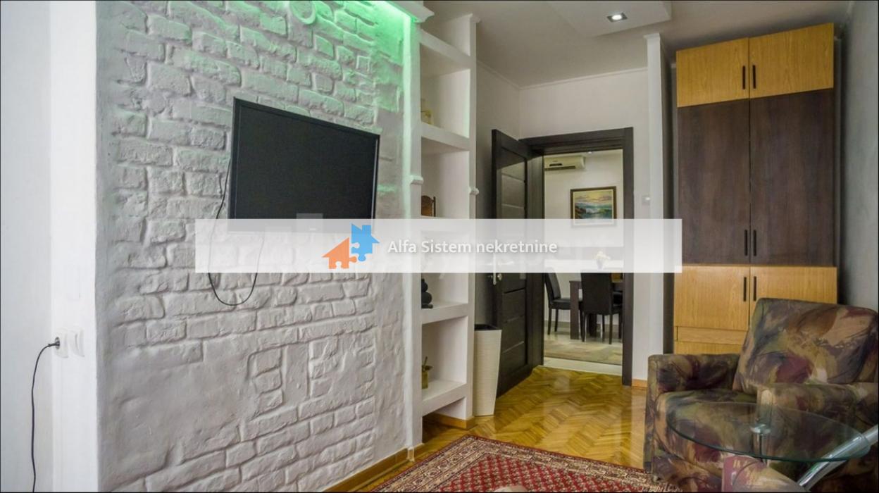 Izdavanje: Dvosoban stan 50 m², Vračar – Beograd Izdavanje: Dvosoban stan 50 m², Vračar – Beograd