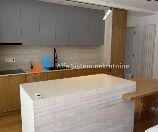 Izdavanje: Trosoban stan 125 m², Vračar – Beograd
