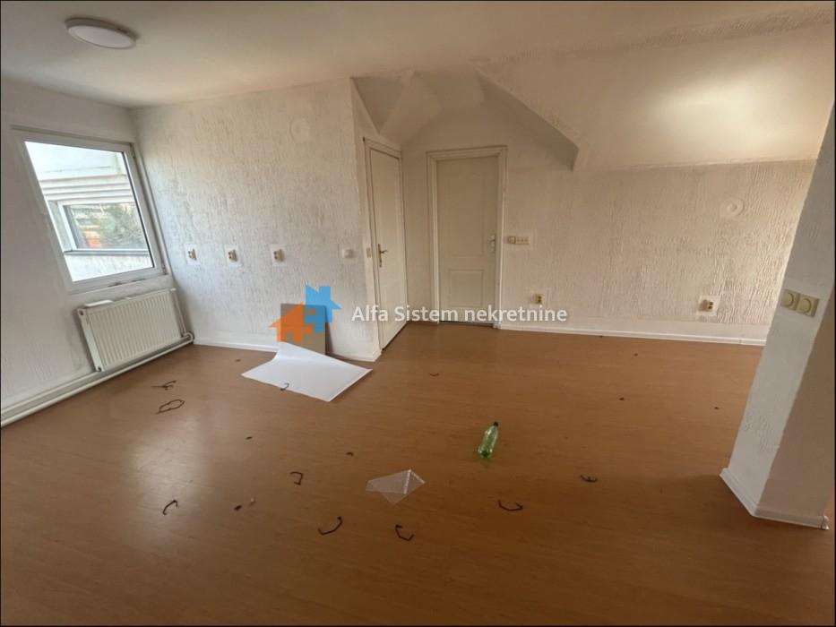 Izdavanje: Petosoban stan 176 m², Voždovac – Beograd