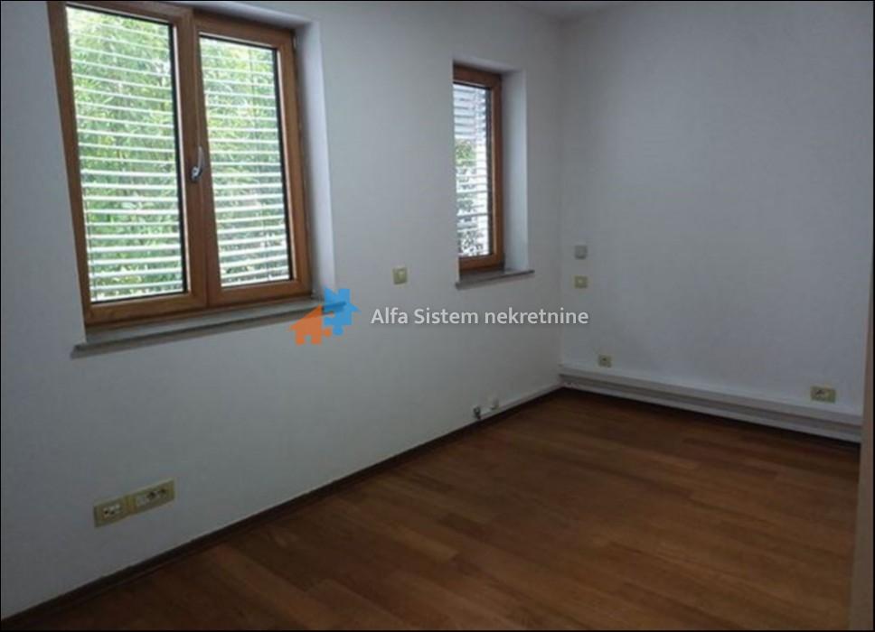 Izdavanje: Poslovni prostor 150 m², Voždovac – Beograd