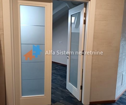 Izdavanje: Poslovni prostor 155 m², Savski venac – Beograd