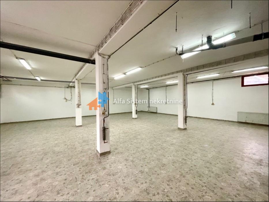 Izdavanje: Poslovni prostor 350 m², Zvezdara – Beograd