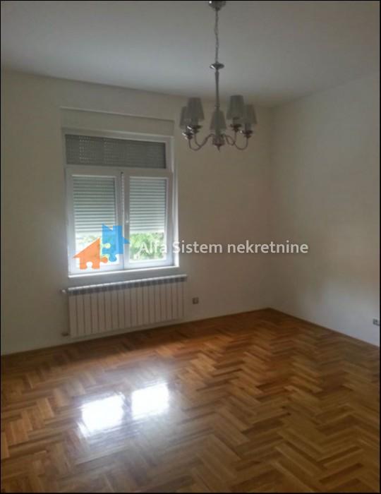 Izdavanje: Kuća 170 m², Savski venac – Beograd