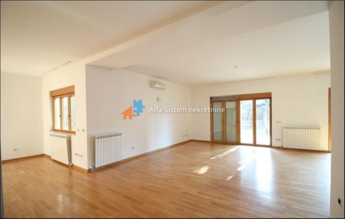 Izdavanje: Kuća 600 m², Savski venac – Beograd