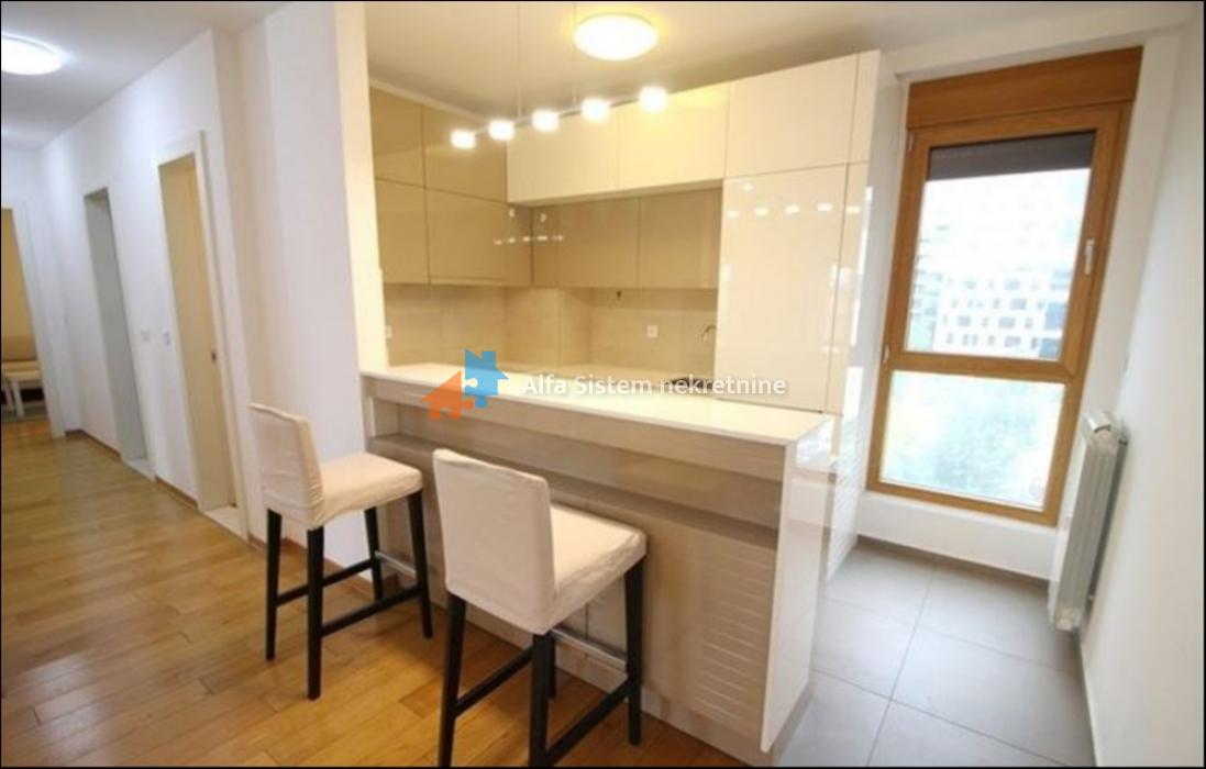 Izdavanje: Trosoban stan 115 m², Palilula – Beograd