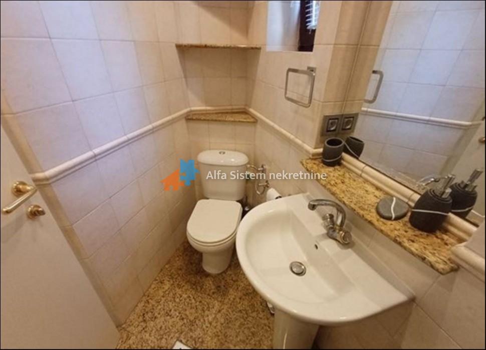 Izdavanje: Kuća 300 m², Voždovac – Beograd
