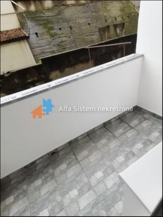 Izdavanje: Dvoiposoban stan 64 m², Savski venac – Beograd