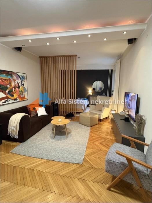 Izdavanje: Jednosoban stan 50 m², Stari grad – Beograd
