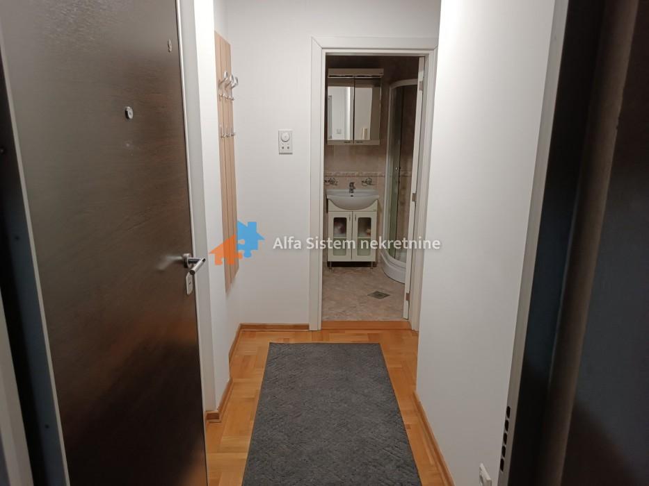 Izdavanje: Dvoiposoban stan 55 m², Voždovac – Beograd