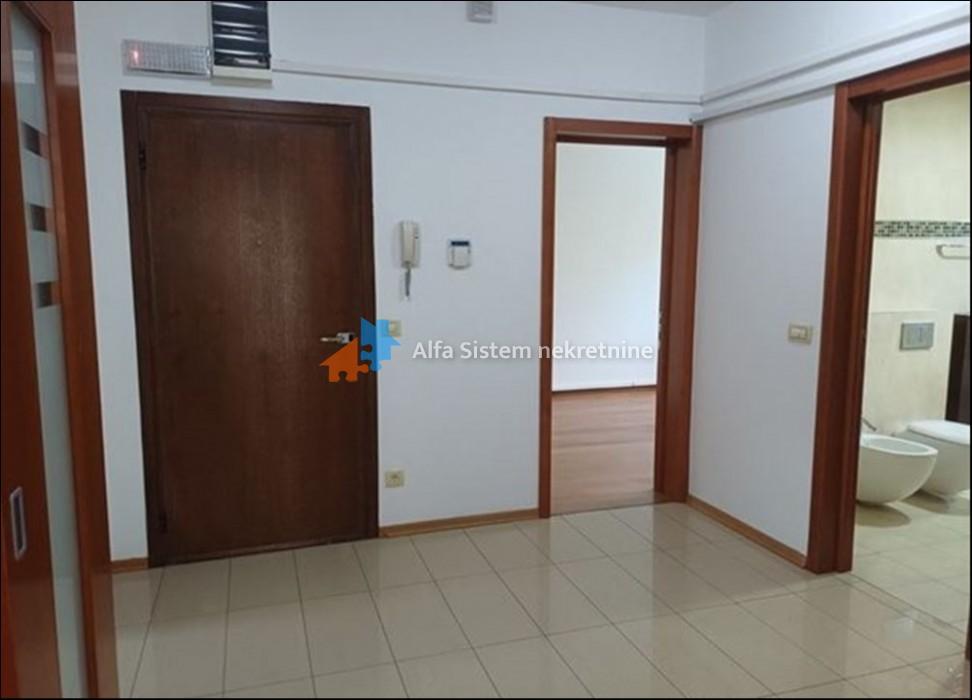 Izdavanje: Poslovni prostor 150 m², Voždovac – Beograd