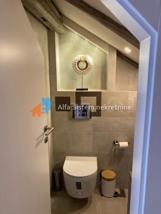 Izdavanje: Četvorosoban stan 108 m², Savski venac – Beograd