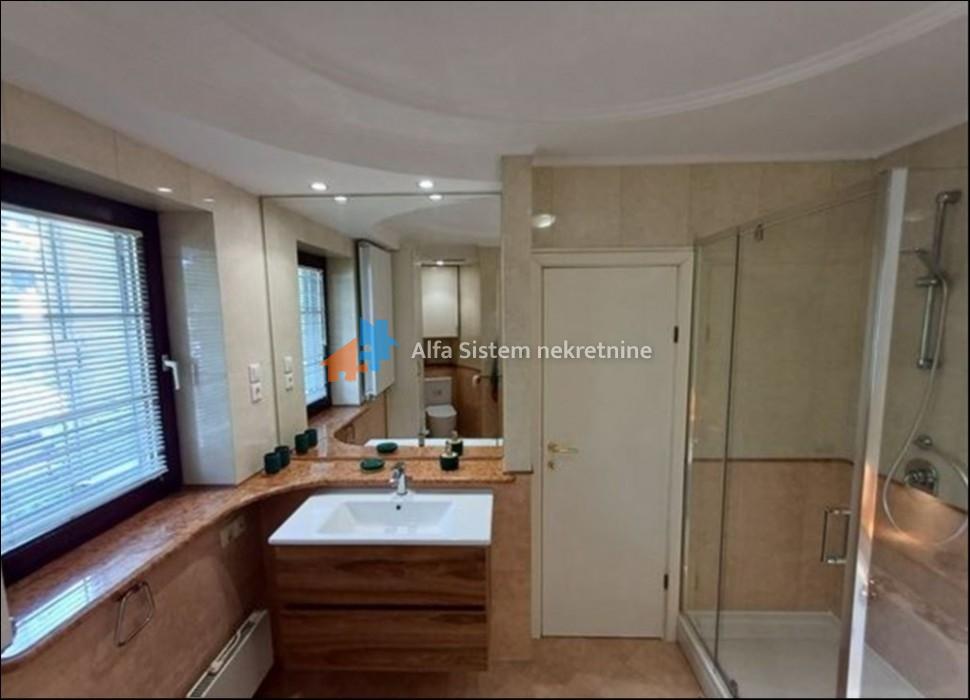 Izdavanje: Kuća 300 m², Voždovac – Beograd
