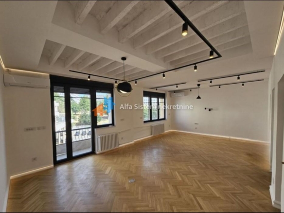 Izdavanje: Dvosoban stan 50 m², Savski venac – Beograd