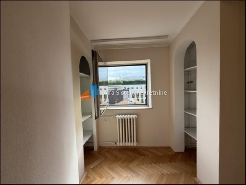 Izdavanje: Poslovni prostor 80 m², Stari grad – Beograd