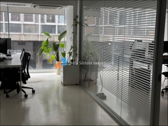 Izdavanje: Poslovni prostor 281 m², Stari grad – Beograd
