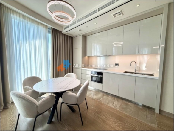 Izdavanje: Trosoban stan 98 m², Beograd na vodi – Beograd
