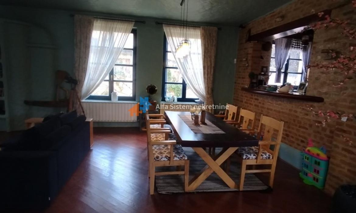 Izdavanje: Kuća 360 m², Voždovac – Beograd