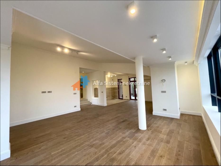 Izdavanje: Četvorosoban stan 174 m², Savski venac – Beograd