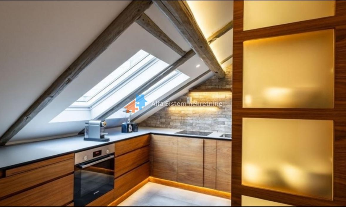 Izdavanje: Četvorosoban stan 108 m², Savski venac – Beograd