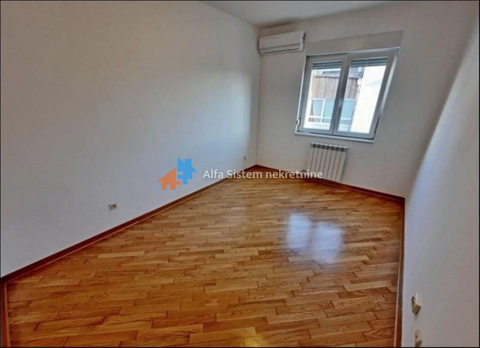 Izdavanje: Petosoban stan 172 m², Vračar – Beograd