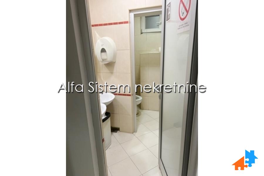 Izdavanje: Poslovni prostor 216 m², Zemun – Beograd