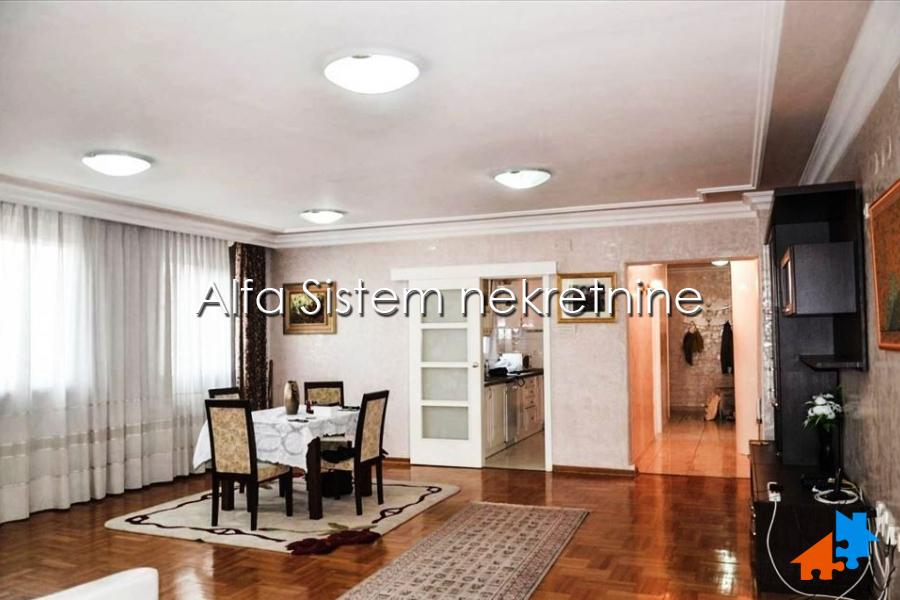 Izdavanje: Četvorosoban stan 127 m², Palilula – Beograd
