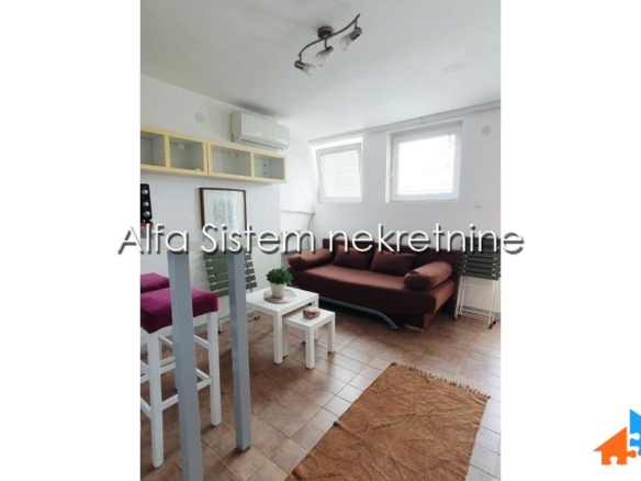 Izdavanje: Garsonjera 20 m², Zvezdara – Beograd