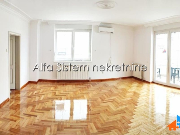 Izdavanje: Četvorosoban stan 147 m², Voždovac – Beograd