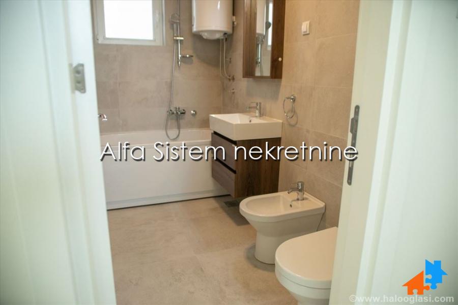 Izdavanje: Kuća 260 m², Čukarica – Beograd