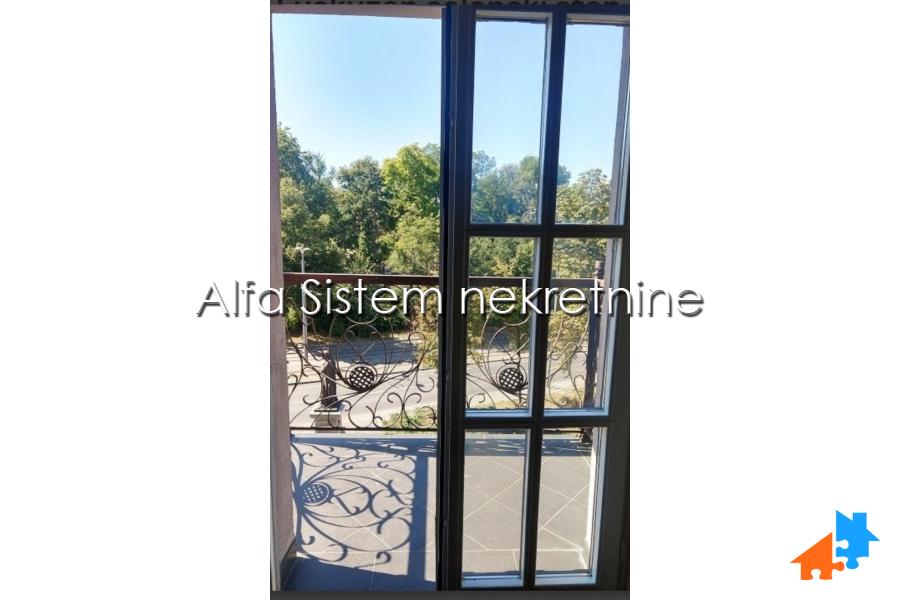 Izdavanje: Poslovni prostor 180 m², Stari grad – Beograd
