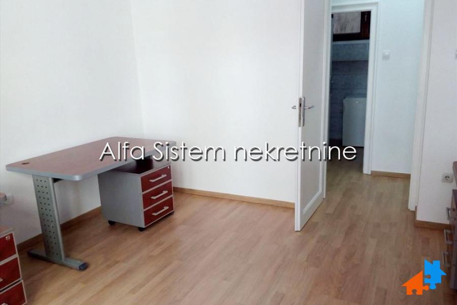 Izdavanje: Poslovni prostor 66 m², Stari grad – Beograd