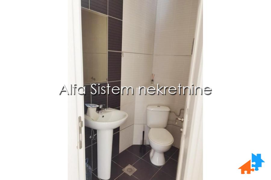 Izdavanje: Poslovni prostor 150 m², Savski venac – Beograd